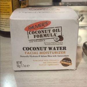Palmer’s Coconut Water Facial Moisturizer